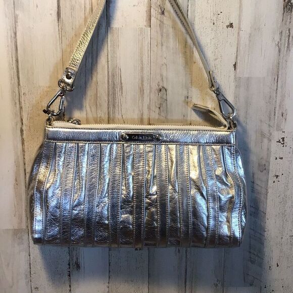 Sweet little silver, Calvin Klein purse from Macy’s. New with tags. - Picture 1 of 7